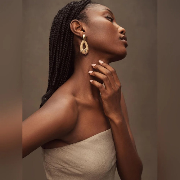 Anthropologie, Raffia-Wrapped Hoop Earrings, Tan - NWT!!! - Picture 2 of 7